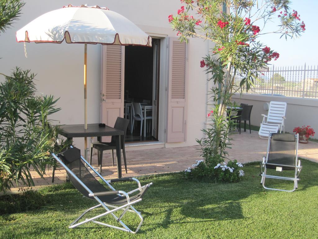 Villino Ermione Hotel Marina Di Pisa Exterior photo