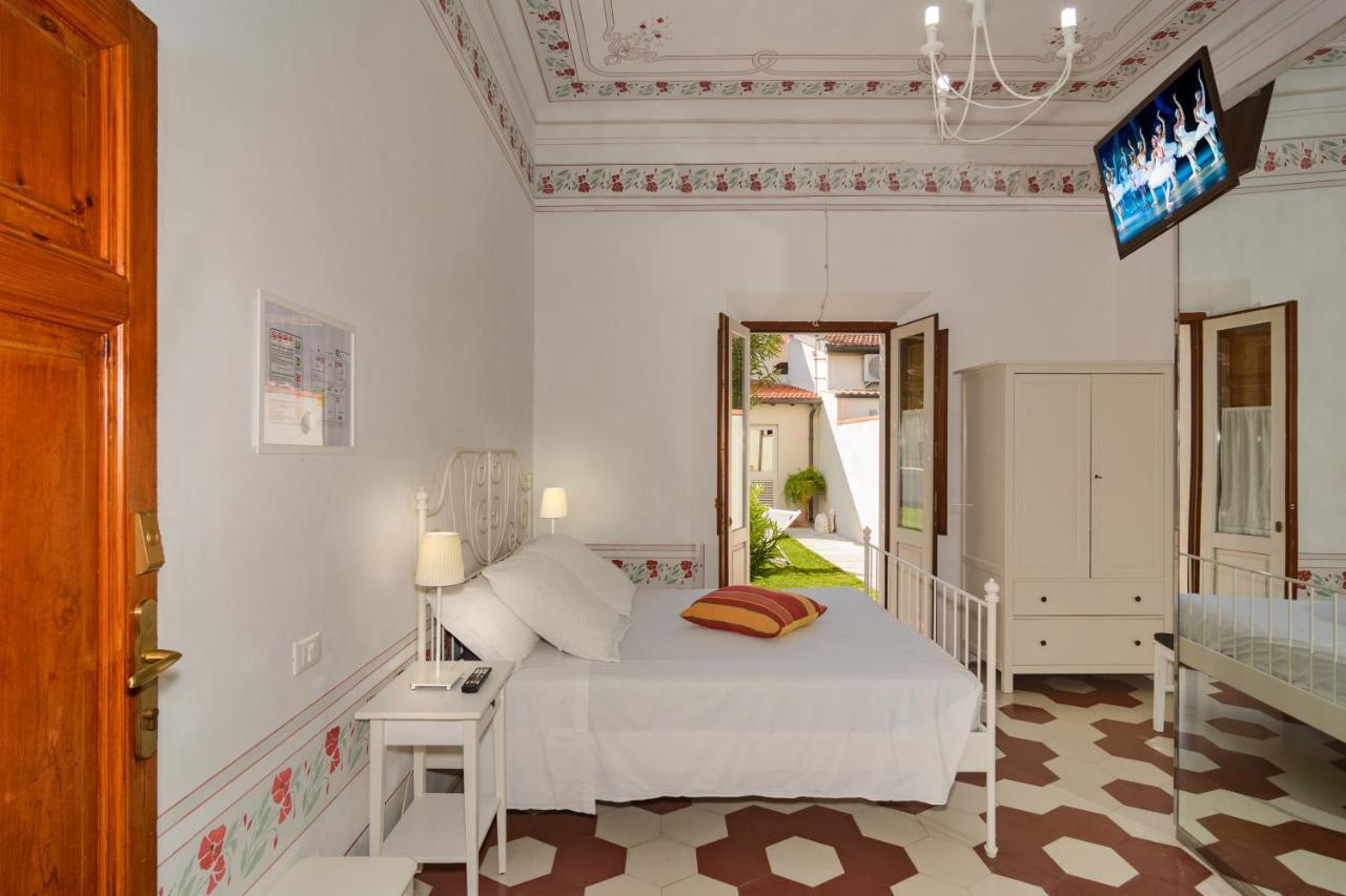 Villino Ermione Hotel Marina Di Pisa Exterior photo